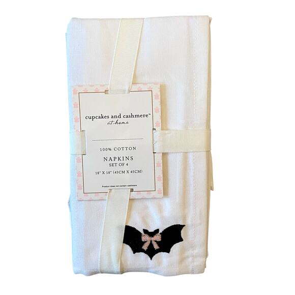CUPCAKES & CASHMERE Set Of 4 Embroidered Bat With Bow Napkins - Picture 1 of 7